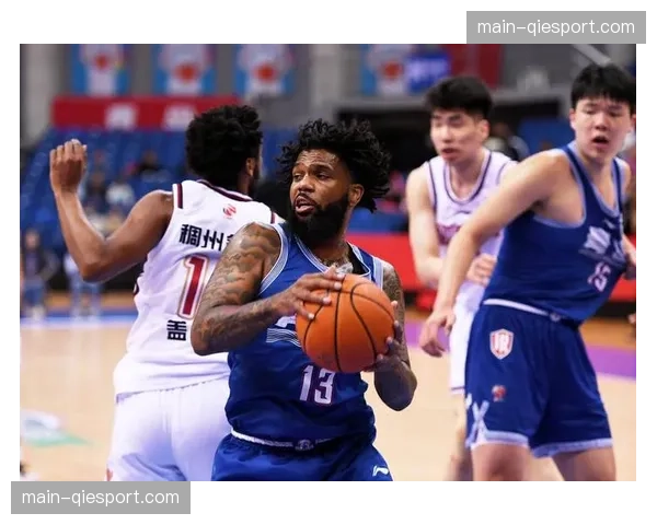 CBA常规赛收官：浙江稠州金租击败广东，锁定常规赛冠军