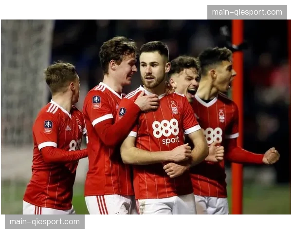 天空体育前瞻：伯恩利对阵诺丁汉森林，一场价值六分的保级生死战